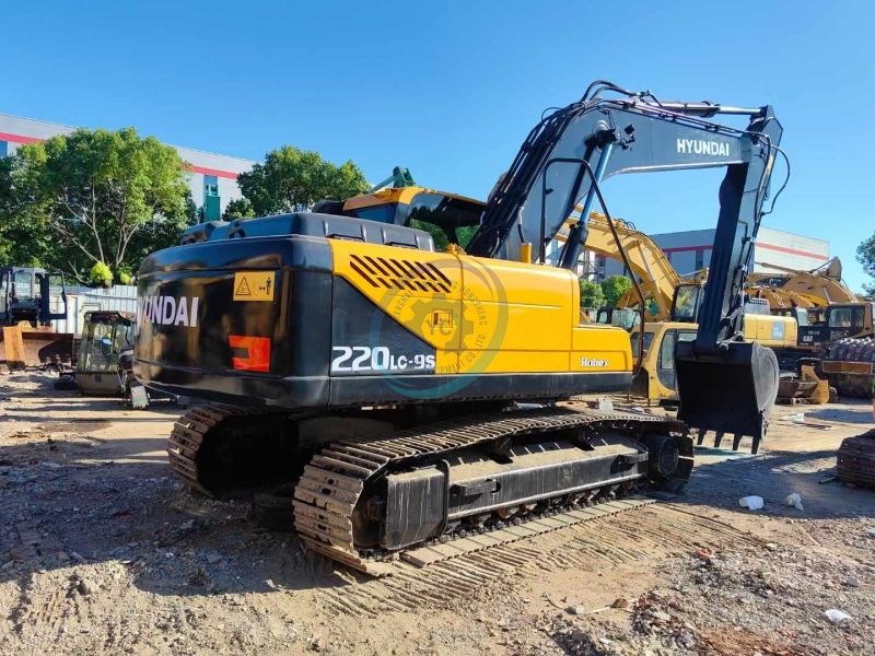 Hyundai 220