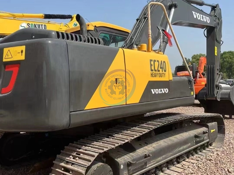 Volvo EC240B