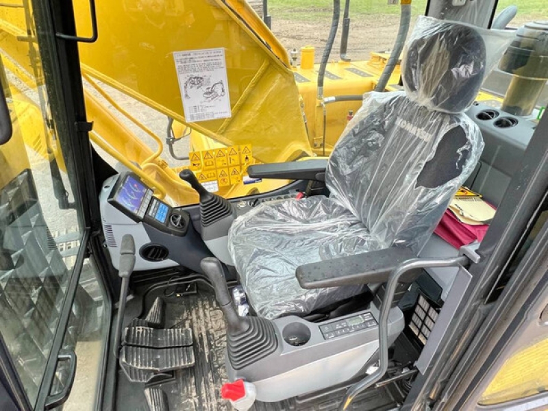 Komatsu PC210LC-10M0
