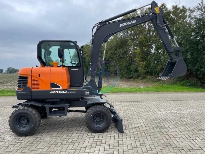 Doosan DX60W